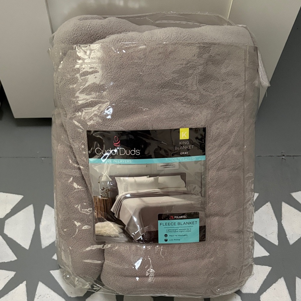 Cuddl Duds Soft Gray Fleece Blanket King